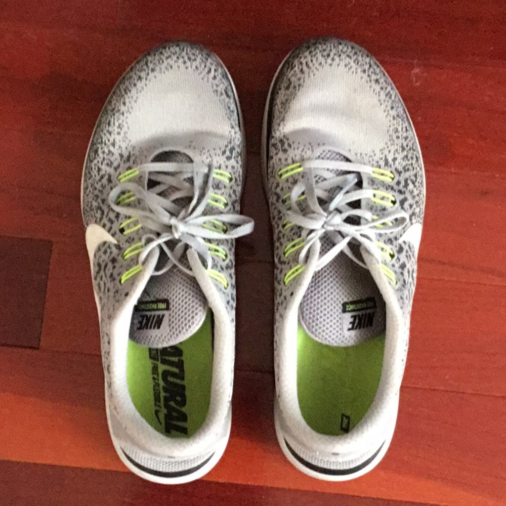 Men’s Nike Free running sneakers